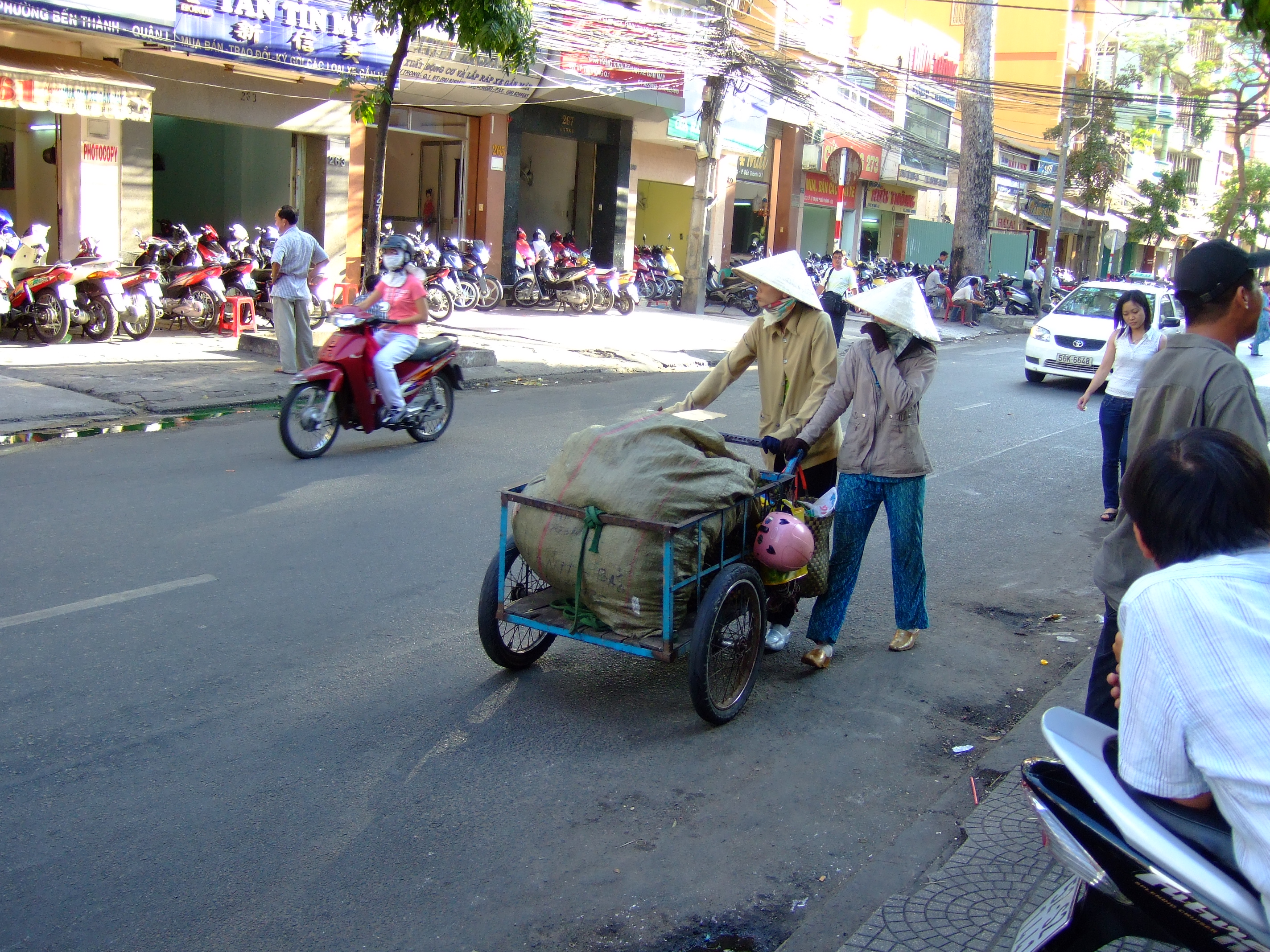 Vietnam Ho Chi Minh City street scenes push bikes Feb 2009 084