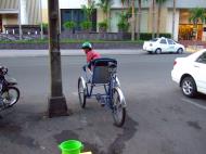 Asisbiz Vietnam Ho Chi Minh City street scenes push bikes Feb 2009 049