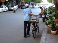 Asisbiz Vietnam Ho Chi Minh City street scenes push bikes Feb 2009 070
