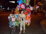 Asisbiz Vietnam Ho Chi Minh City street scenes push bikes Feb 2009 072