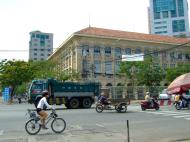 Asisbiz Vietnam Ho Chi Minh City street scenes push bikes Feb 2009 106