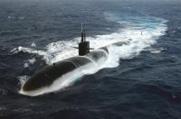 Asisbiz USN color photo Attack Submarine USS Albuquerque SSN 706 underway in the Atlantic Ocean 2004 A