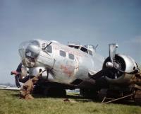 Asisbiz WWII color photo of USAAF 42 97880 B 17G Fortress 91BG324BS Little Miss Mischief landing mishap Bassingbourn 4th Apr 1944