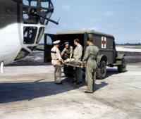 Asisbiz Training a Medical Corpsmen for evacuating a wounded person from a B 24D Liberator 01