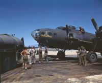 Asisbiz WWII color photo of USAAF Boeing B 17F Fortress named Redmond Annie refueling at a California Base 01