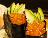 Asisbiz Japanese cuisine Ikura sushi 01