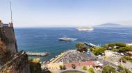 Asisbiz Iconic places Sorrento overlooking Porto di Sorrento Southern Italy Sep 2011 06