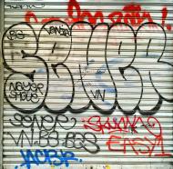 Asisbiz Graffiti street art photographed in Spain Barcelona artist unk using Iphone 6 Jul 2015 250