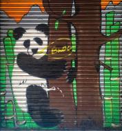 Asisbiz Graffiti street art photographed in Spain Barcelona artist unk using Iphone 6 Jul 2015 273