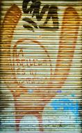Asisbiz Graffiti street art photographed in Spain Barcelona artist unk using Iphone 6 Jul 2015 299