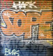 Asisbiz Graffiti street art photographed in Spain Barcelona artist unk using Iphone 6 Jul 2015 361
