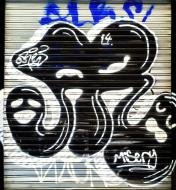 Asisbiz Graffiti street art photographed in Spain Barcelona artist unk using Iphone 6 Jul 2015 422