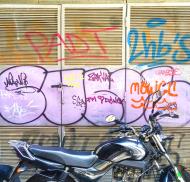 Asisbiz Graffiti street art photographed in Spain Barcelona artist unk using Iphone 6 Jul 2015 435