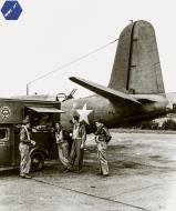 Asisbiz Douglas DB 7B Boston III RAF AL445 27BG15BS Texas Steer crew enjoy cup of tea 7th Sep 1942 FRE11303