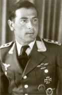 Asisbiz Aircrew Luftwaffe 1.BoFlGr196 Walter Muller portrait photo LSp29