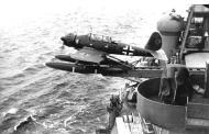 Asisbiz Arado Ar 196A2 1.BoFlGr196 T3+AH WNr 1960149 being catapulted KMS Prinz Eugen 1943 01