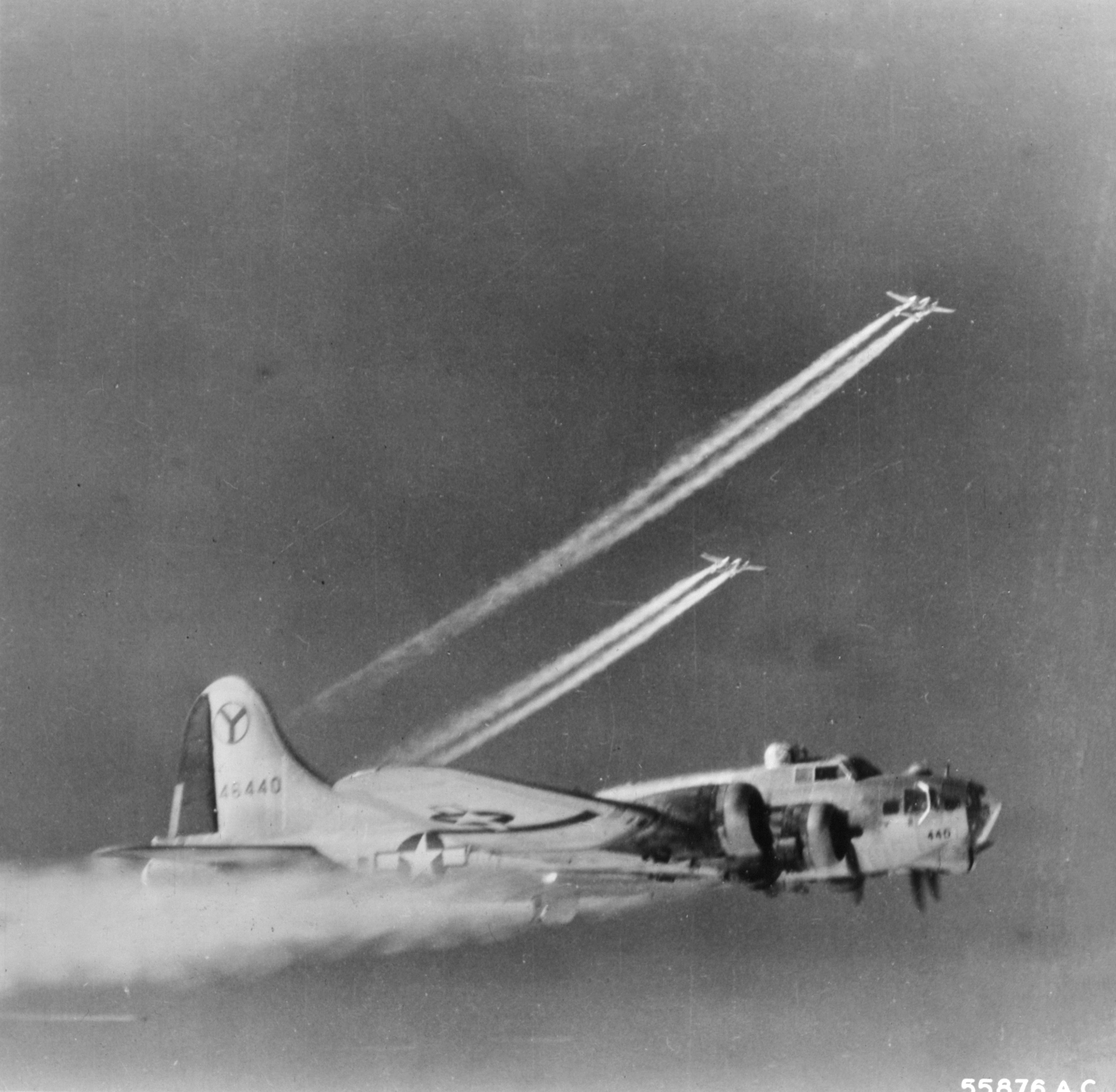 44-6440 B-17G Fortress 15AF 2BG20BS escorted by P 38 Lightnings to Linz Austria 8th Jan 1945 NA1156