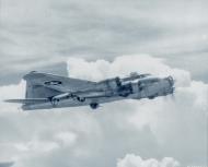 Asisbiz 42 32048 B-17G Fortress 15AF 2BG20BS Queen during a shuttle mission to Russia 1944 NA693