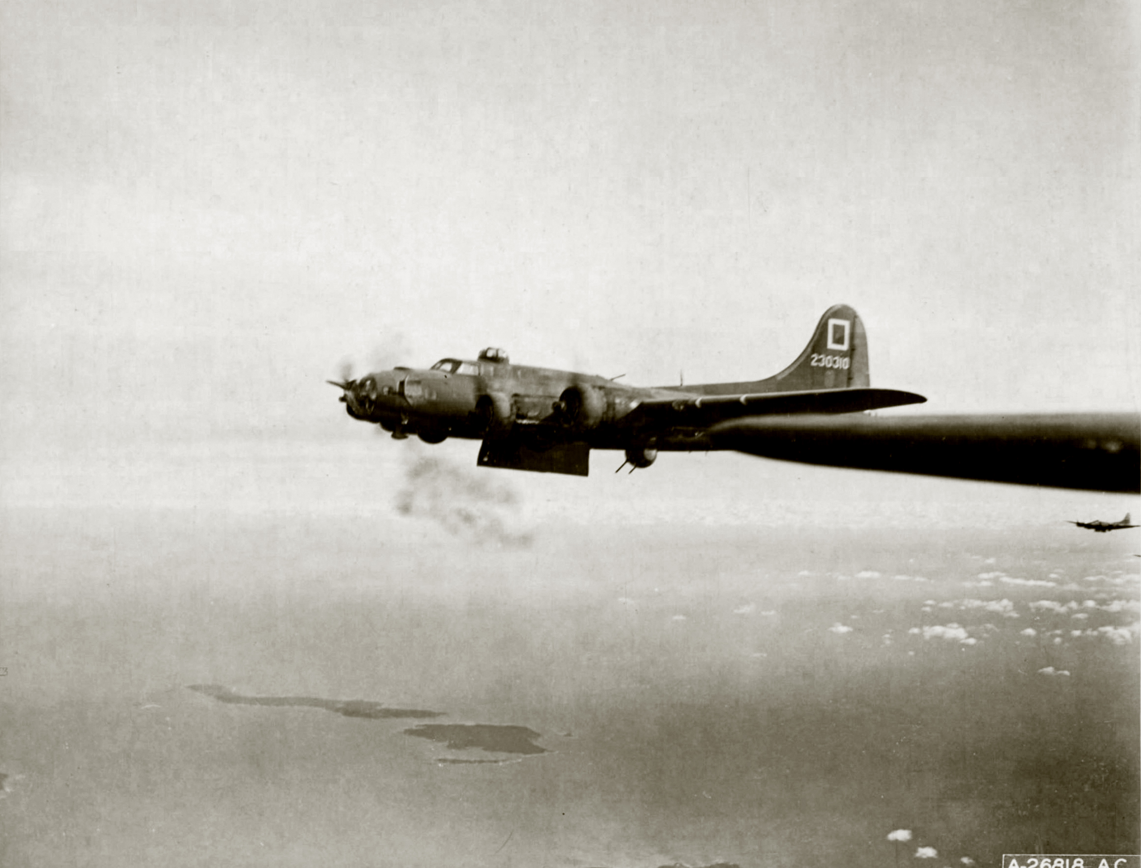 42-30310 B-17F Fortress 15AF 301BG419BS over the DZ at Toulon France 18th Feb 1944 01
