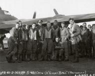 Asisbiz 41 24635 B 17F Fortress 8AF 303BG359BS BNO The Eight Ball with her crew including Clark Gable after Antwerp raid 1943 01