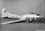 Asisbiz 42 97622 B-17G Fortress 8AF 303BG360BS VKK Paper Dollie belly landed Hants 24th May 1944 NA2082