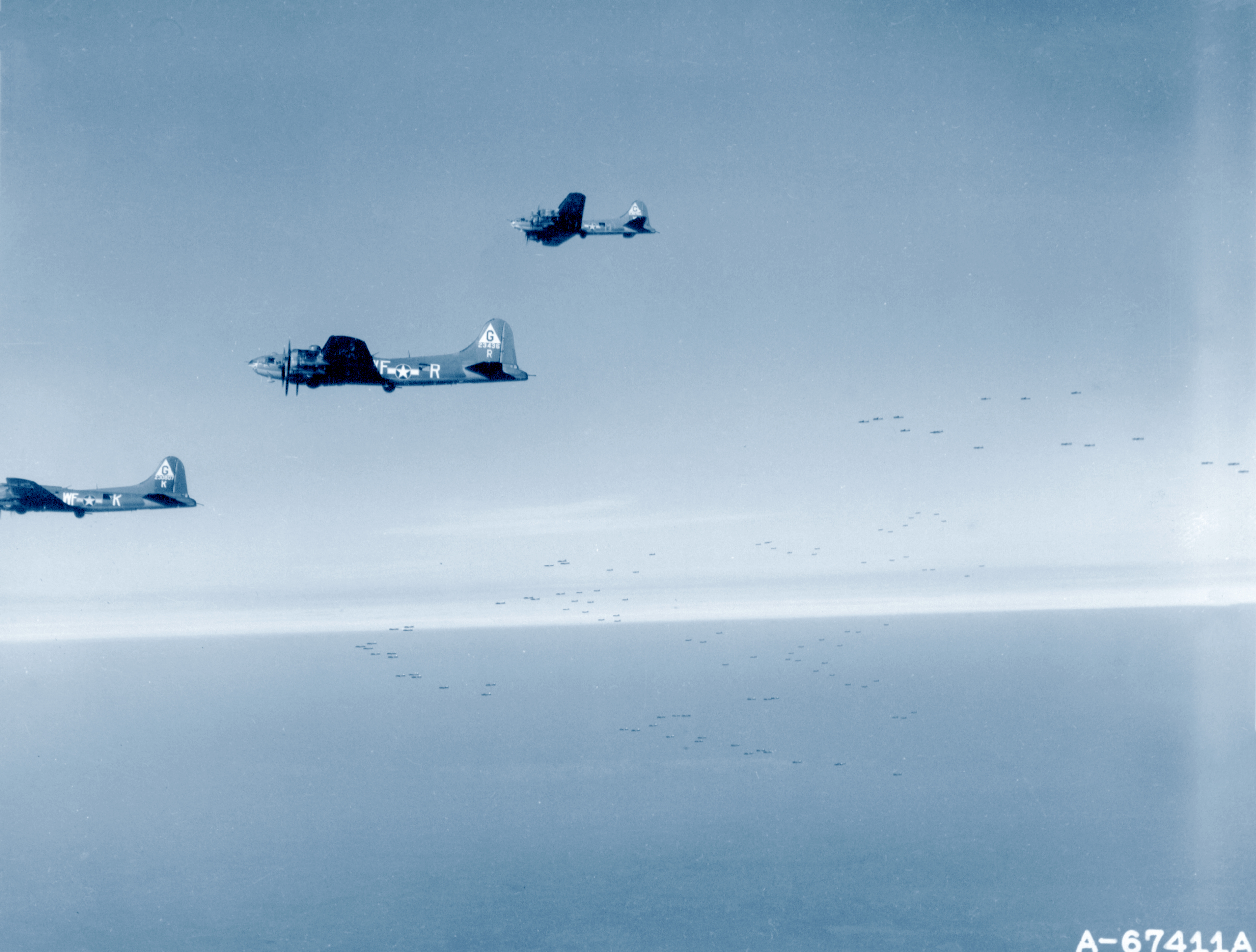 42-30704 B-17F Fortress 8AF 305BG422BS JJM Dinah Mite enroute Gdynia Poland 10th Oct 1943 NA862