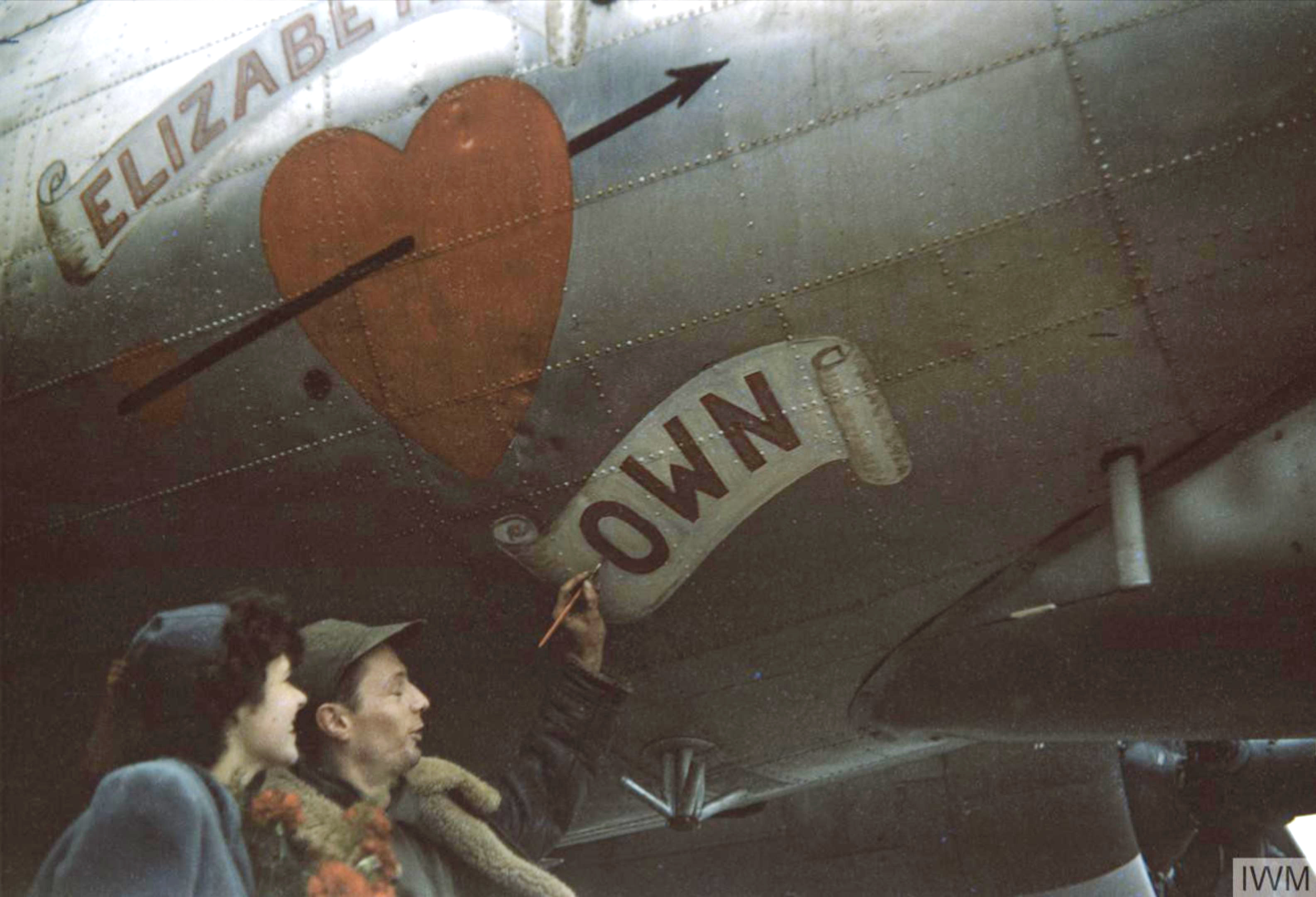 44-8516 B-17G Fortress 8AF 306BG423BS RDM Elizabeth's Own at Thurleigh 18th Jan 1945 FRE5938