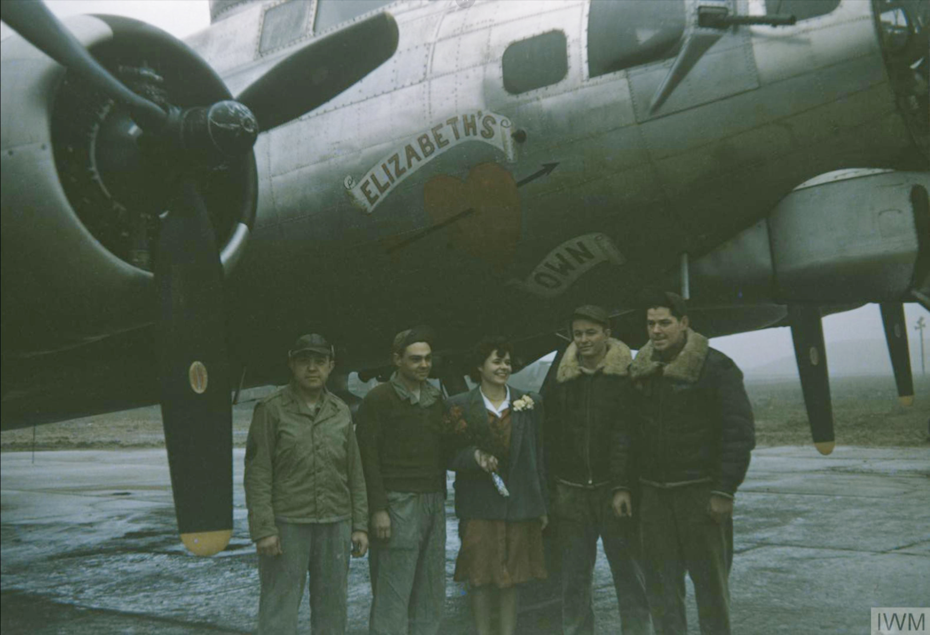 44-8516 B-17G Fortress 8AF 306BG423BS RDM Elizabeth's Own at Thurleigh 18th Jan 1945 FRE5948