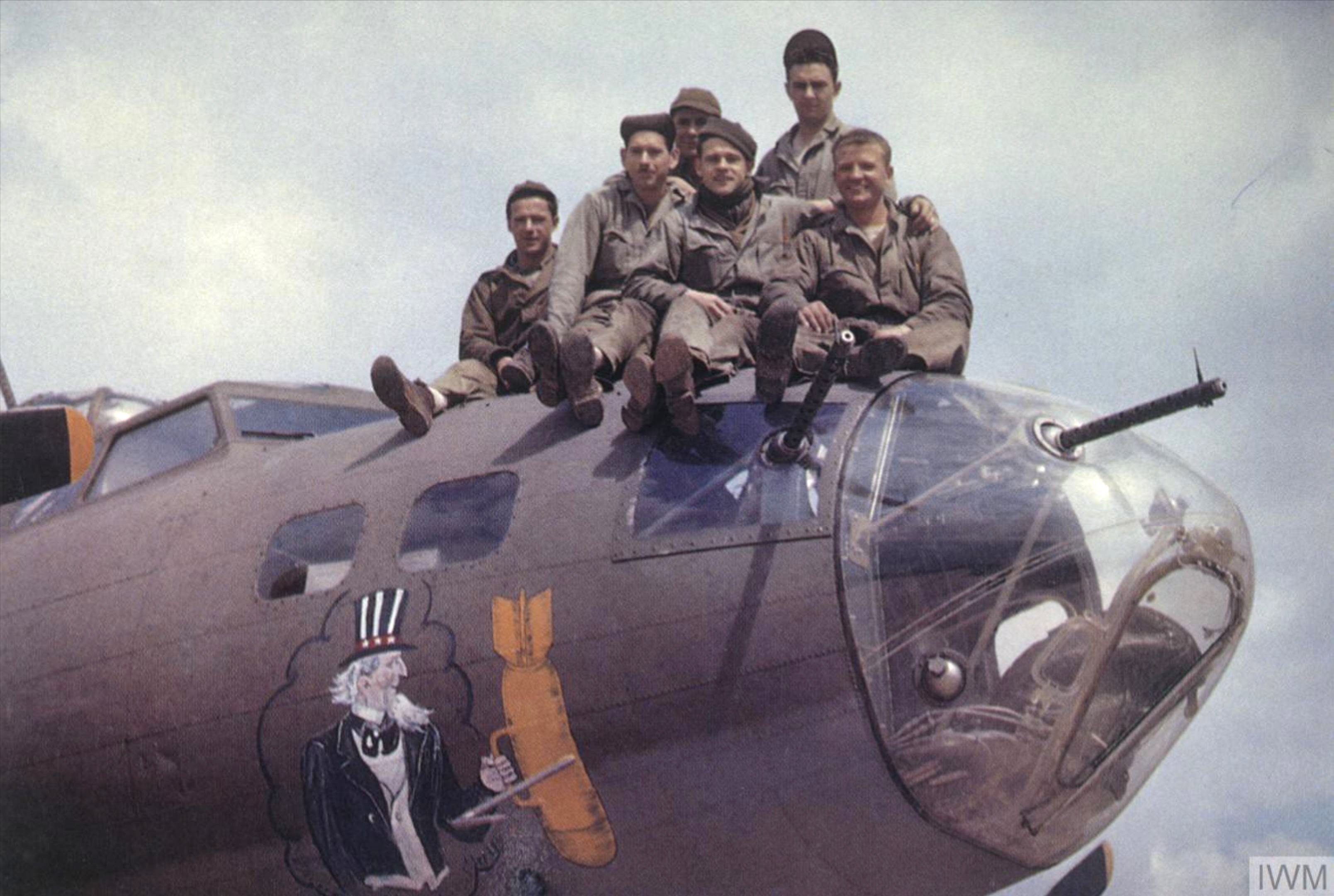 94BG or 8AF 306BG B-17F Fortress at Thurleigh May 1943 FRE5828