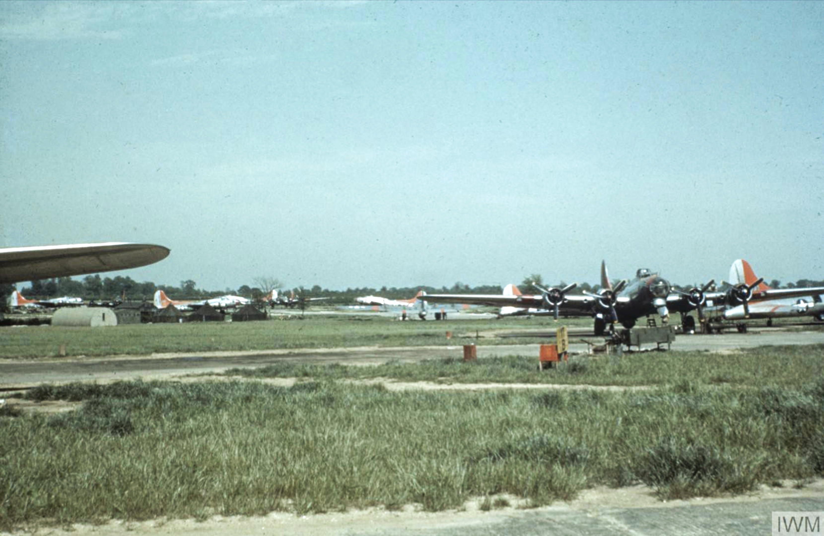 Boeing B-17G Fortress 8AF 34BG18BS at Mendlesham FRE5462