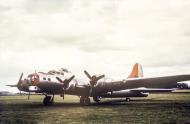 Asisbiz 44 8321 B 17G Fortress 8AF 34BG18BS 8IF at Mount Farm FRE5463