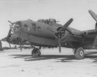 Asisbiz 42 39778 B 17G Fortress 8AF 351BG511BS DSA Lucky Ball nose art left side England FRE10917