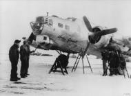 Asisbiz 43 38753 B 17G Fortress 8AF 351BG508BS YBC Lucky Jewell at Polebrook FRE4696