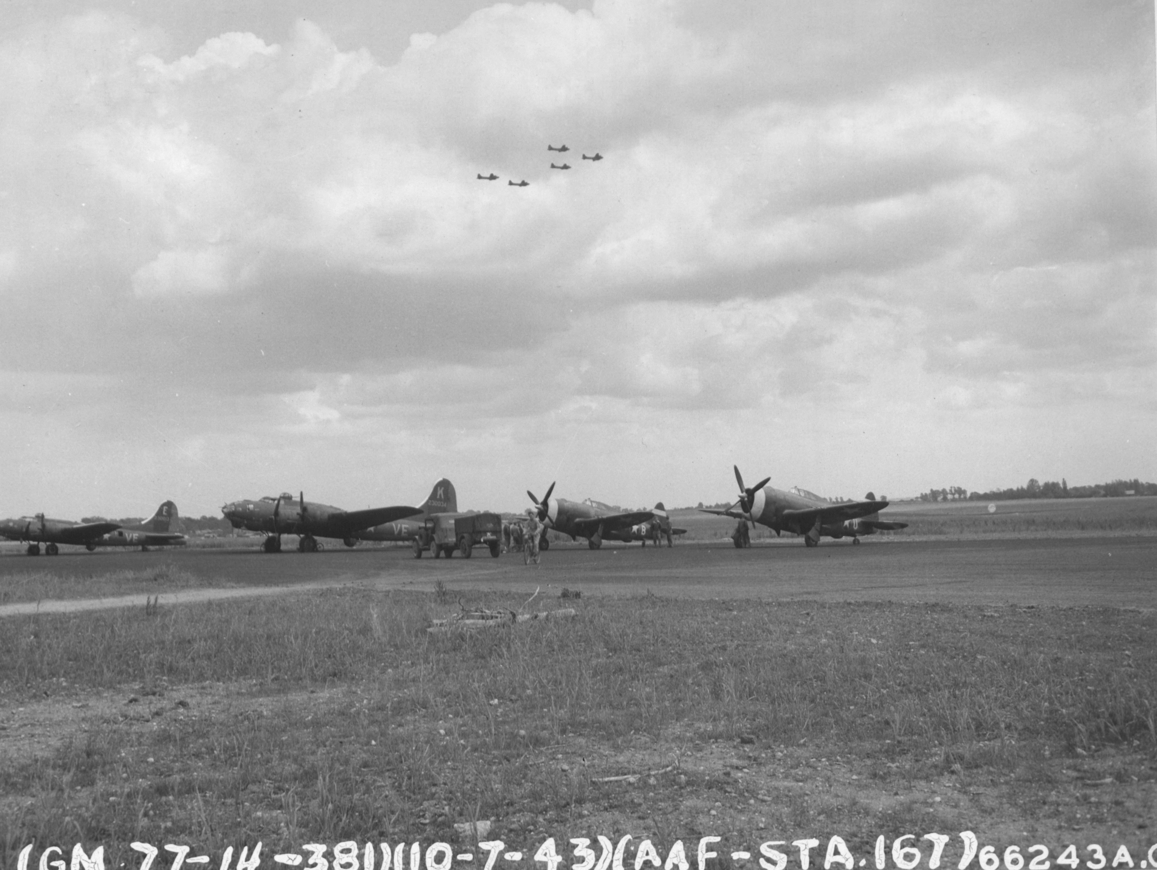42-30034 B-17F Fortress 8AF 381BG532BS VEK Nobody’s Baby at Ridgewell 10th July 1943 NA342