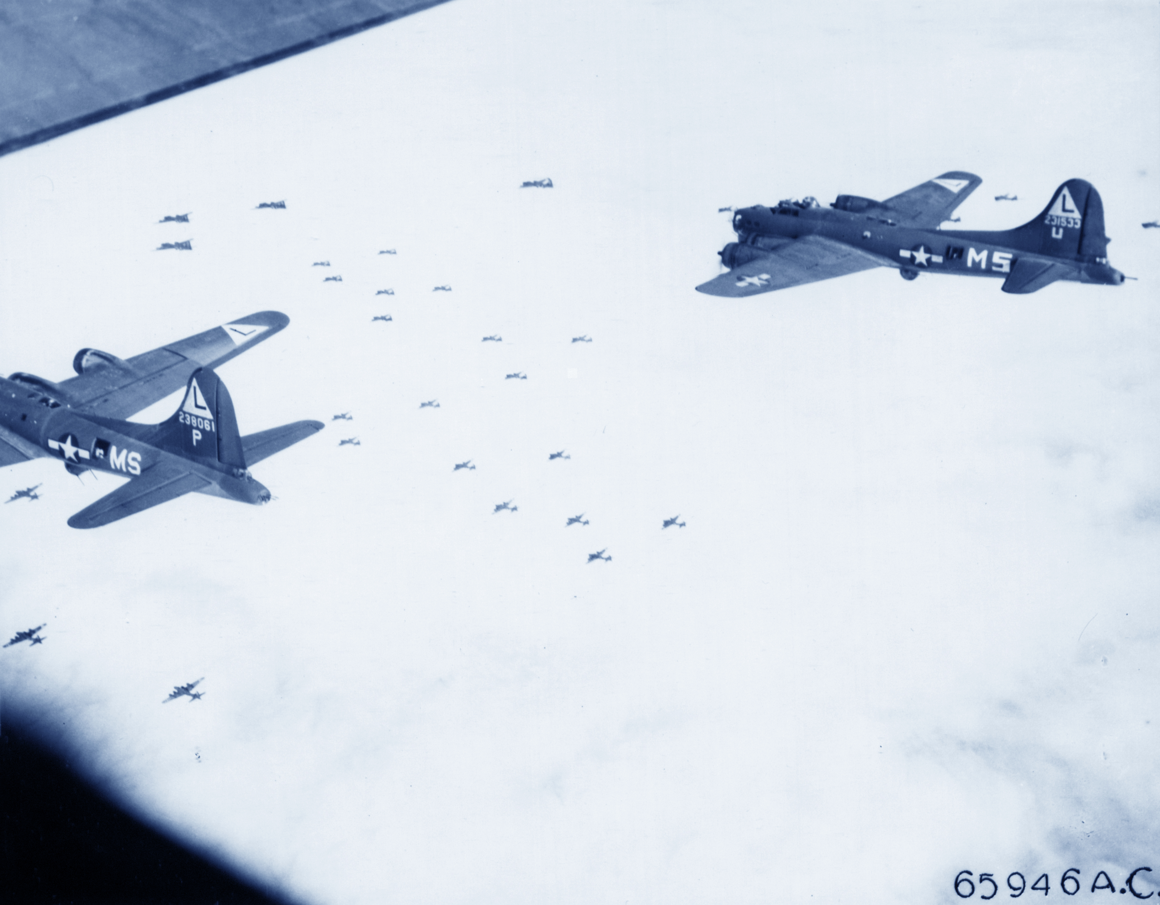 42-31533 B-17G Fortress 8AF 381BG533BS MSU mission over occupied Europe 1944 NA2603