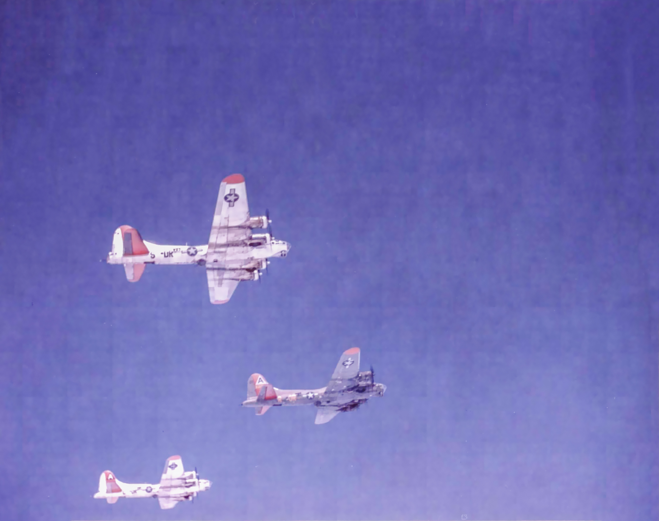 42-97059 B-17G Fortresses 8AF 381BG533BS VPS Marsha Sue in formation with VPV and VPP 09