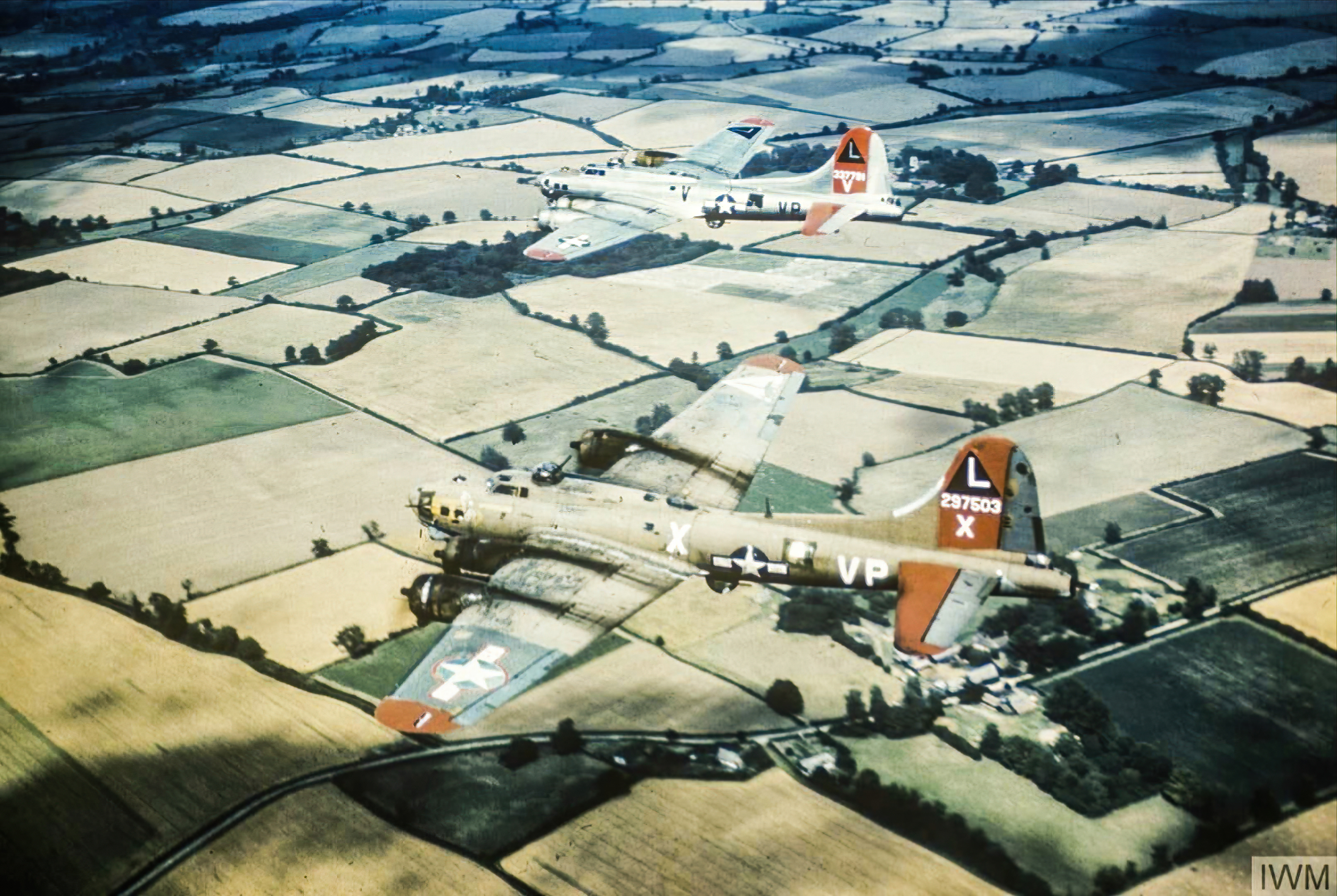 43-37791 B-17G Fortress 8AF 381BG533BS VPV in formation with VPX returning home FRE6249