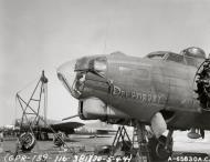 Asisbiz 42 31761 B 17G Fortress 8AF 381BG533BS VPO Rotherhithe’s Revenge nose art at Ridgewell 30th May 1944 NA463