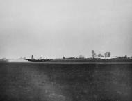 Asisbiz 42 97214 B 17G Fortress 8AF 381BG534BS GDB Carolina Queen belly landed at Ridgewell 8th Apr 1944 NA1994