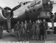 Asisbiz 44 6115 B 17G Fortress 8AF 381BG534BS GDQ Ice Col’ Katy with Lt Harding crew at Ridgewell 9th Aug 1944 NA1460