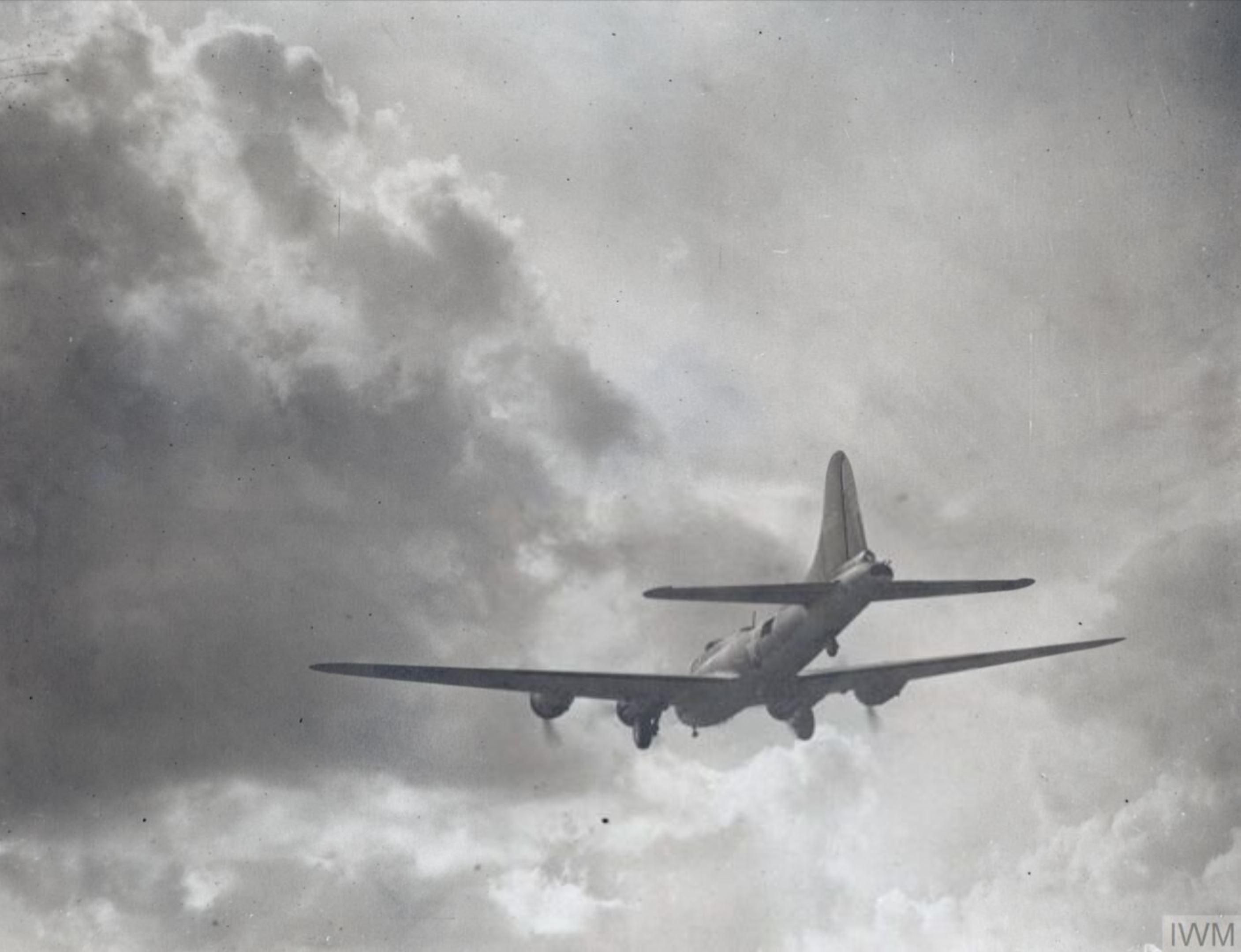 41-9017 B-17E Fortress 8AF 385BG549BS XA Heidi Ho in flight FRE14469
