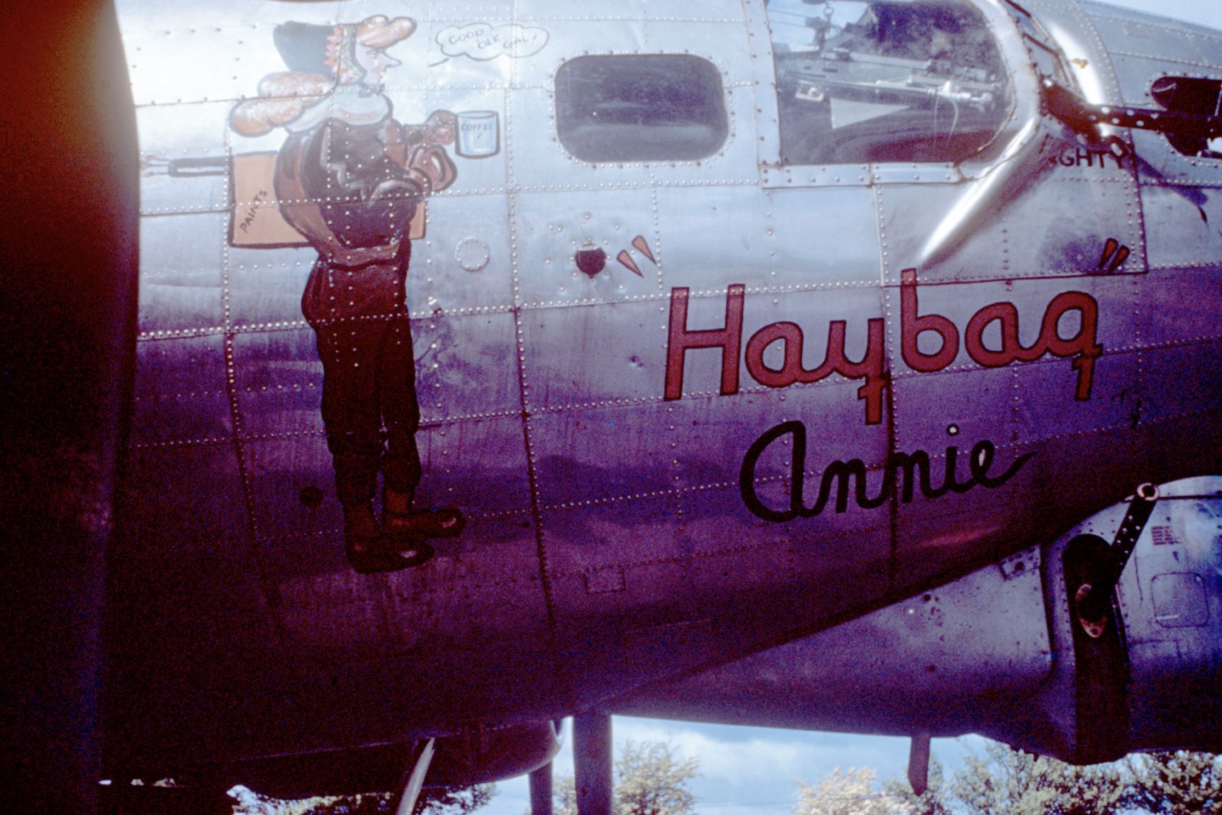 42-97280 B-17G Fortress 8AF 385BG550BS SGO Haybag Annie nose art right side 01