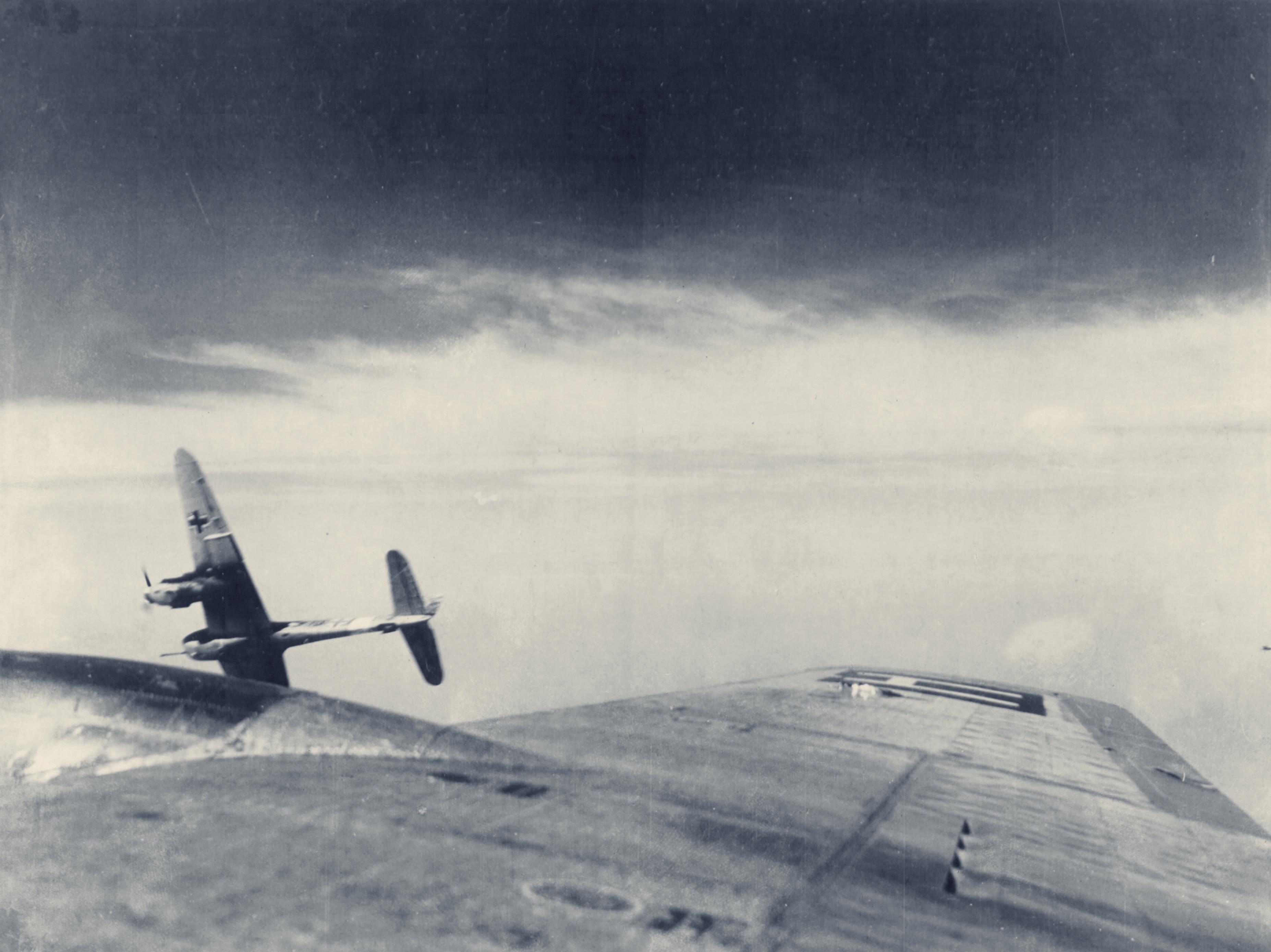 Messerschmitt Me 410A1U4 Hornisse during combat with 42 97184 B-17G Fortress 8AF 388BG enroute Brux 1944 NA639