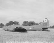 Asisbiz 42 30230 B 17F Fortress 8AF 388BG562BS Homesick Angel belly landed battle damage over Bordeaux 23th Aug 1943 01