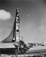 Asisbiz 44 8811 B 17G Fortress 8AF 398BG600BS N8C battle damaged Halberstadt 8th Apr 1945 FRE1695