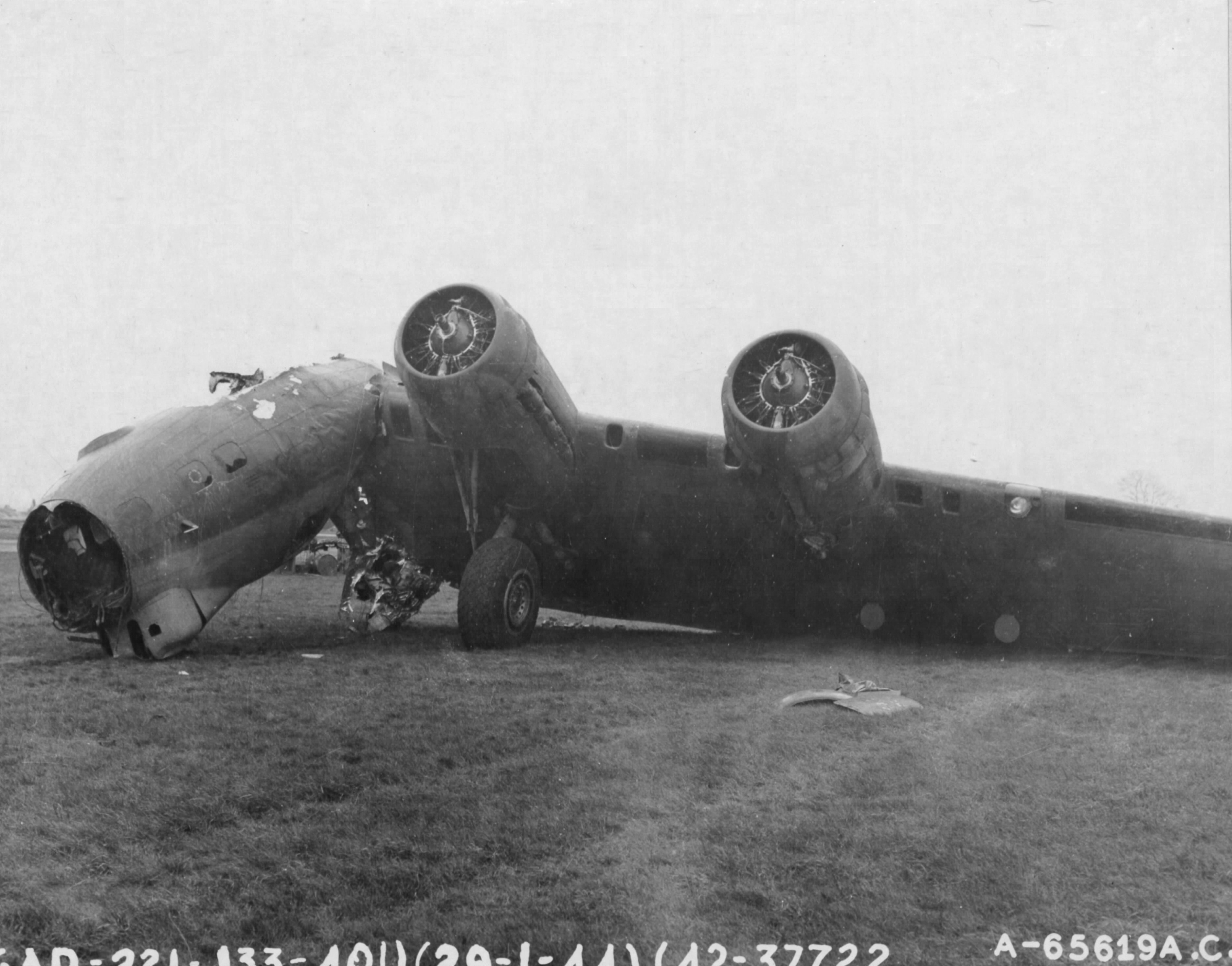 42 37722 B 17G Fortress 8AF 401BG612BS crashed at Deenethorpe 28th Jan 1944 01