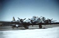 Asisbiz Boeing B 17G Fortress 8AF 401BG parked FRE6534