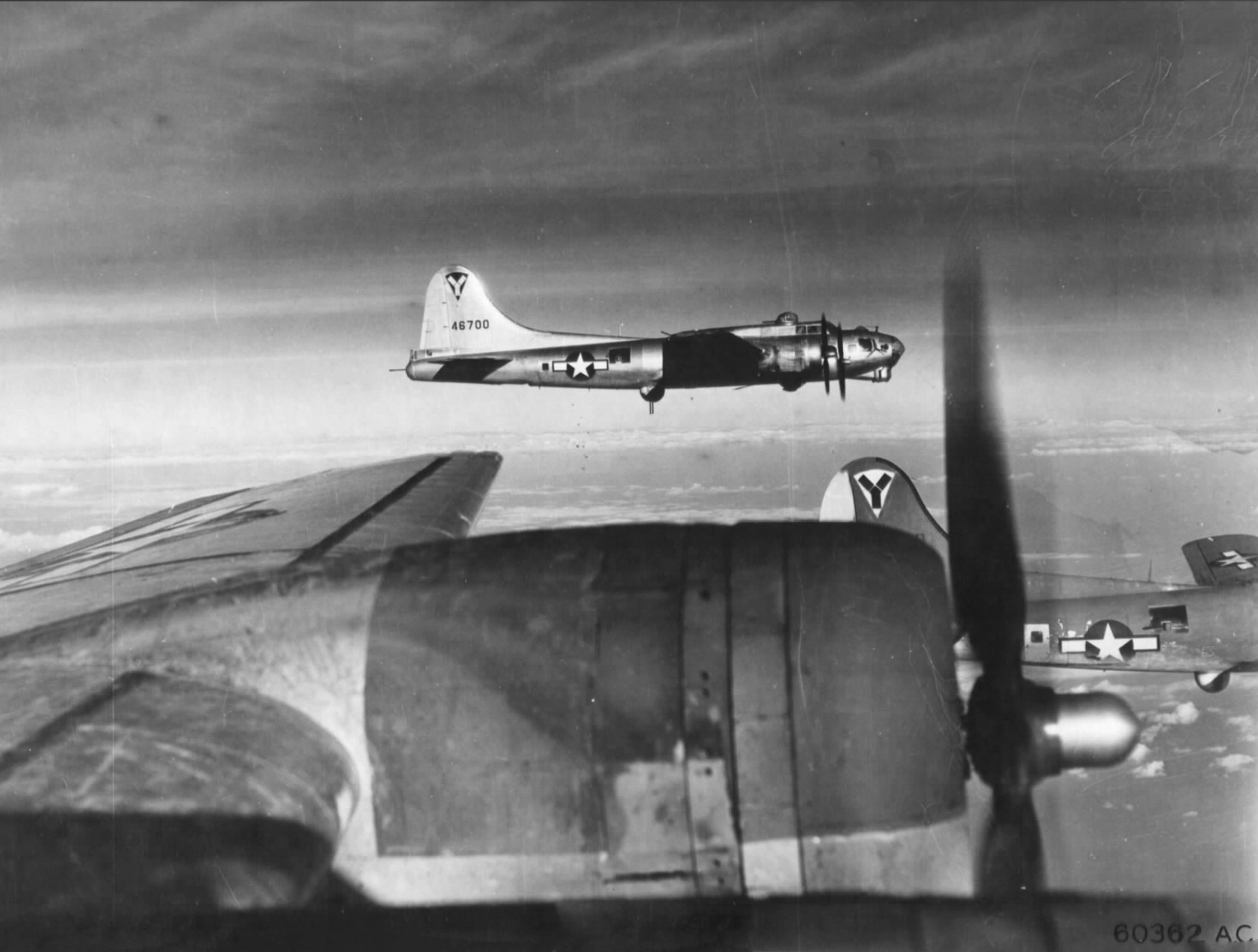 44-6700 B-17G Fortress 15AF 463BG774BS head for the Oil Refineries at Regensburg Germany 7th Feb 1945 01
