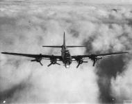 Asisbiz Boeing B 17G Fortress 8AF 486BG in flight FRE2034