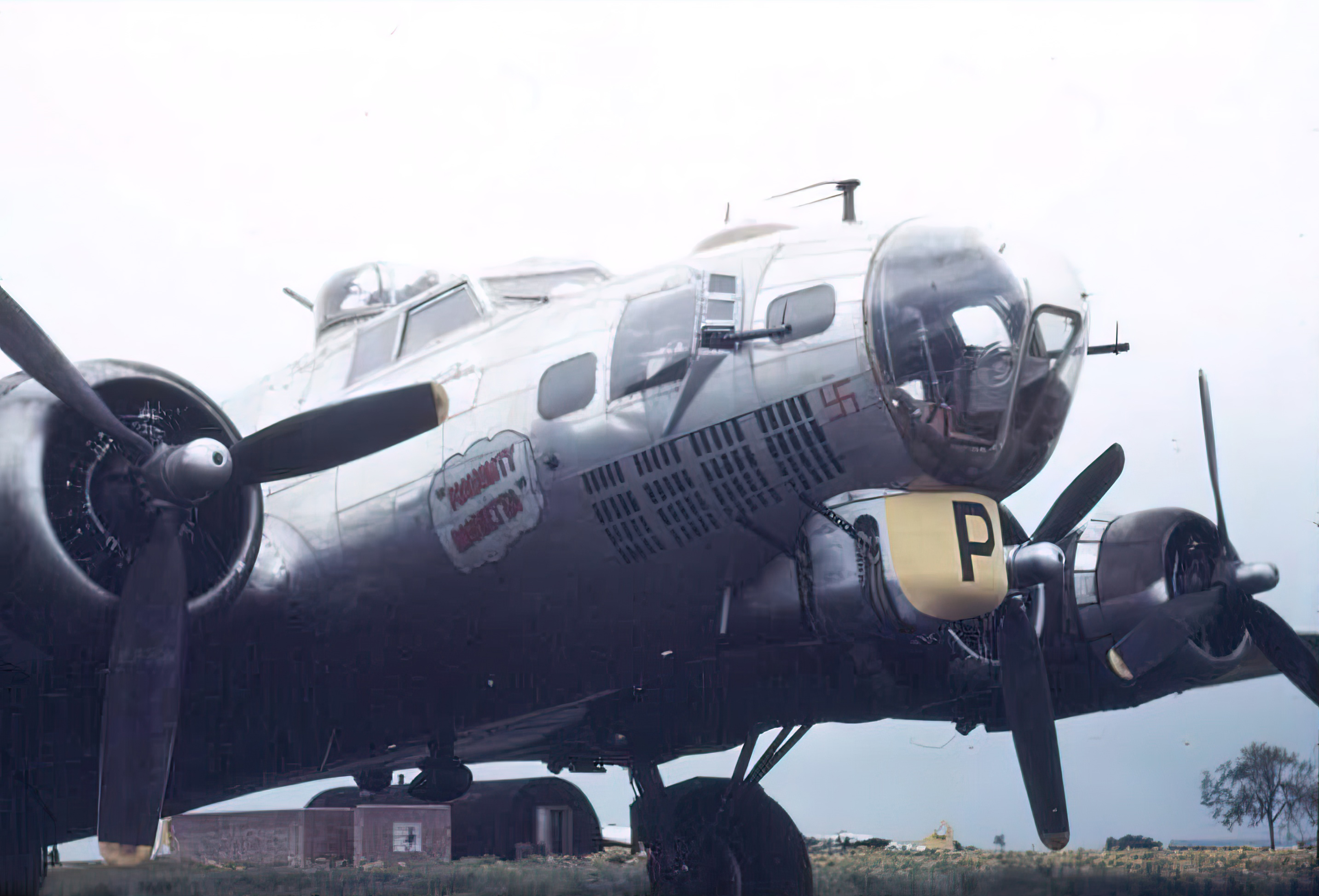 43-37923 B-17G Fortress 8AF 487BG837BS 4FP Naughty Marietta at Lavenham 01
